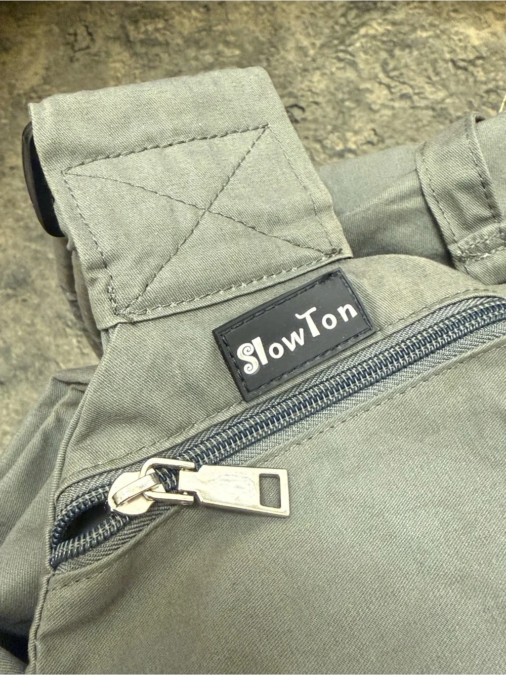 SlowTon Hands-Free Pet Carrier Sling – Padded Shoulder Strap – Gray– Small